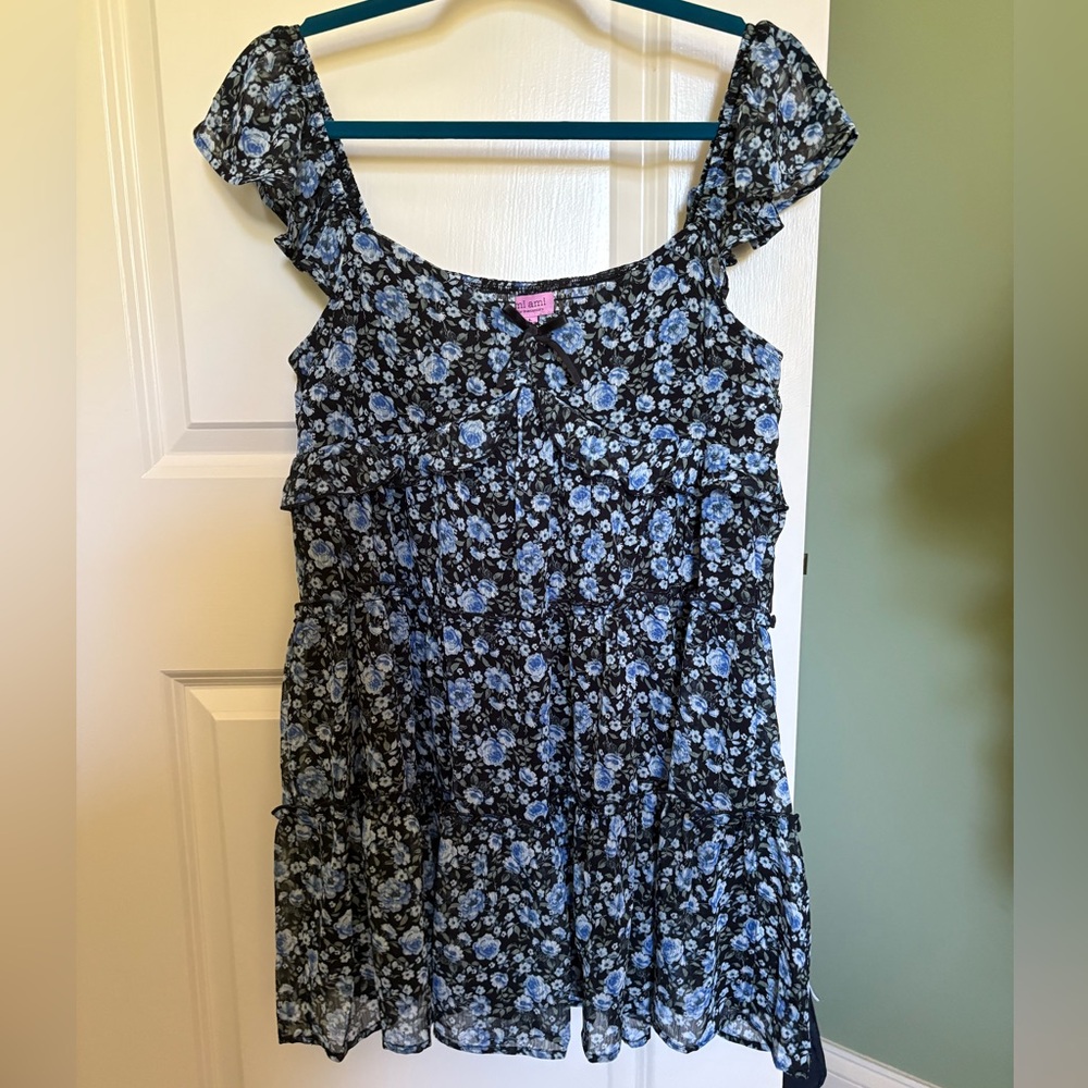 NWT Francesca’s•Ruffle Sleeve, Tiered mini Dress